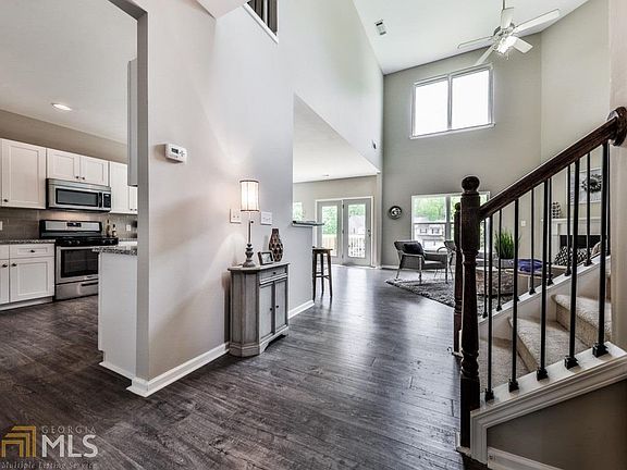 4th image of 119 Creekwood Trl