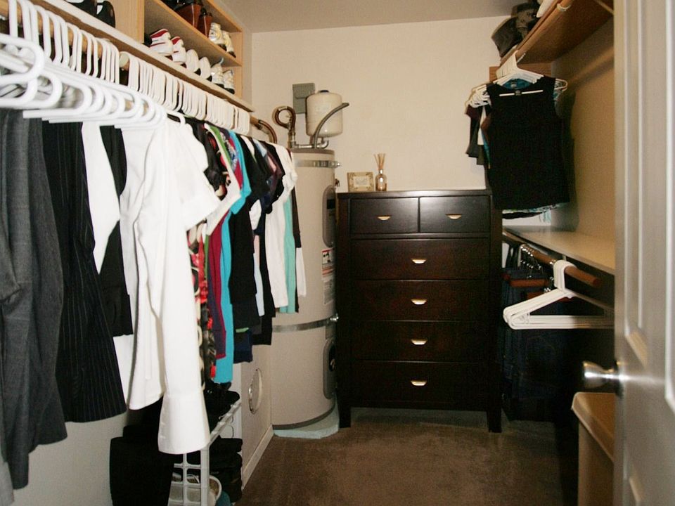 Master Walk In Closet
