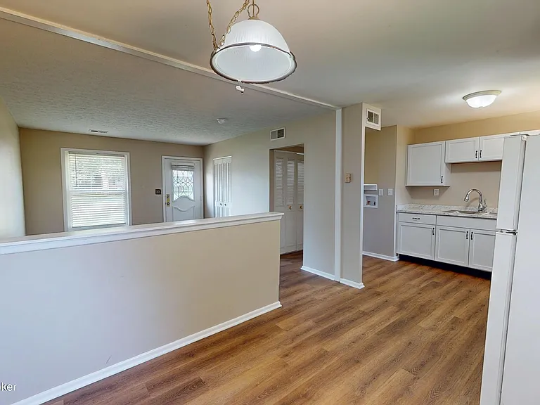 9907 Robsion Rd — Photo 4