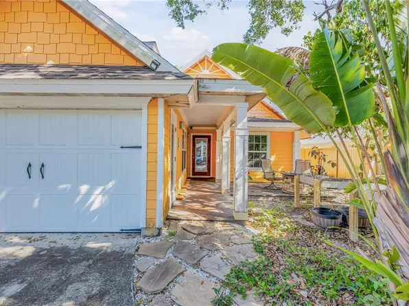 802 E 23rd Ave, New Smyrna Beach, FL 32169