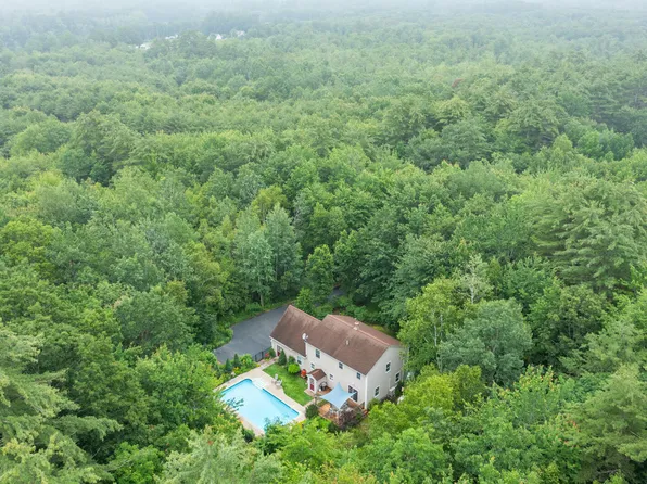 59 Diamond Lane, Hollis, ME 04042