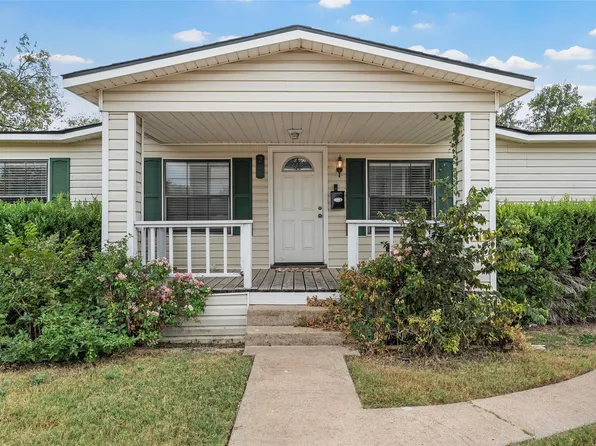 210 W 9th St, Mc Gregor, TX 76657