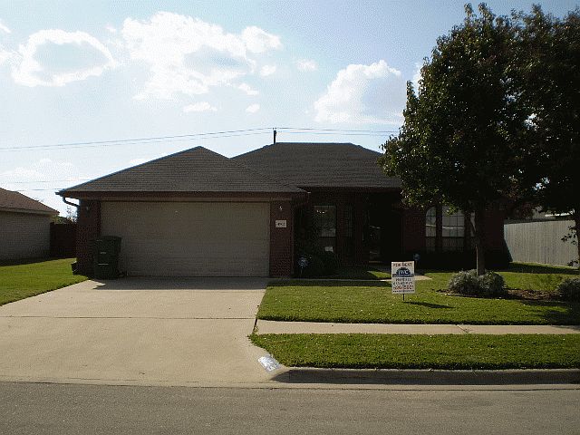 1st image of 4902 Leaning Oak Dr