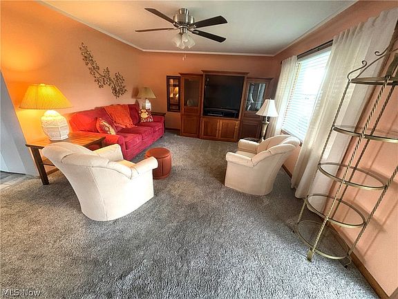 3rd image of 511 Edison St