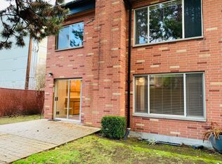 520 & 524 NE 112th St #524-02, Seattle, WA 98125