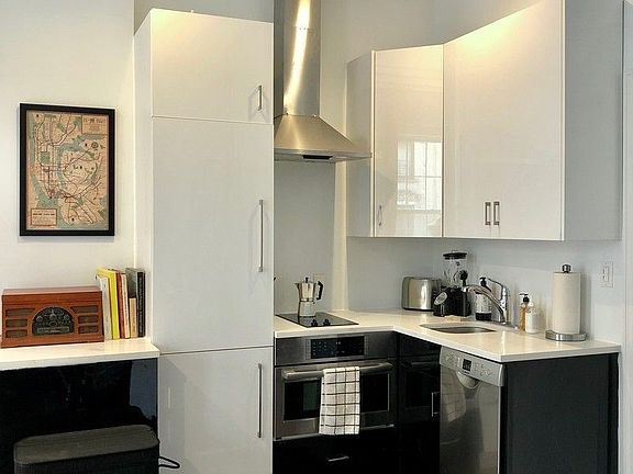 3rd image of 551 W 161st St #1FF