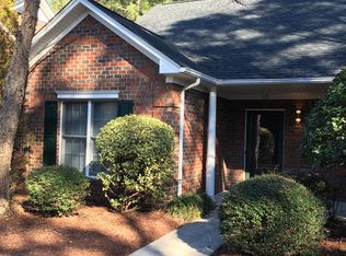 110 Turnberry Ct, Trent Woods, NC 28562