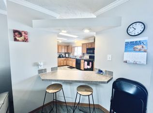 24267 Manchester Dr #90, Flat Rock, MI