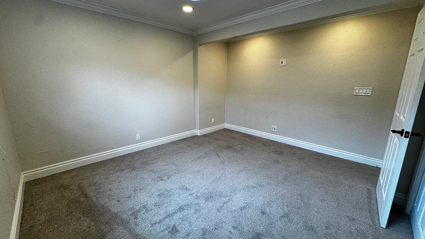 1 bed, 700 sqft, $1,800 — Photo 4