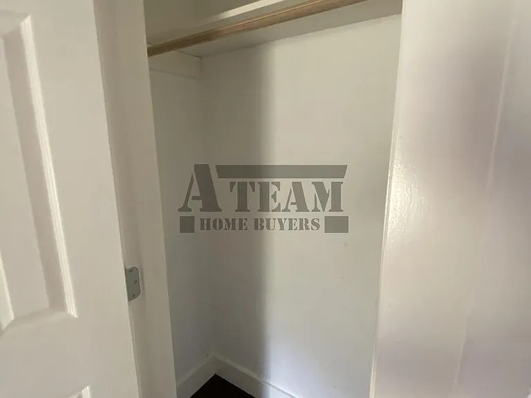 801 Walnut St — Photo 16