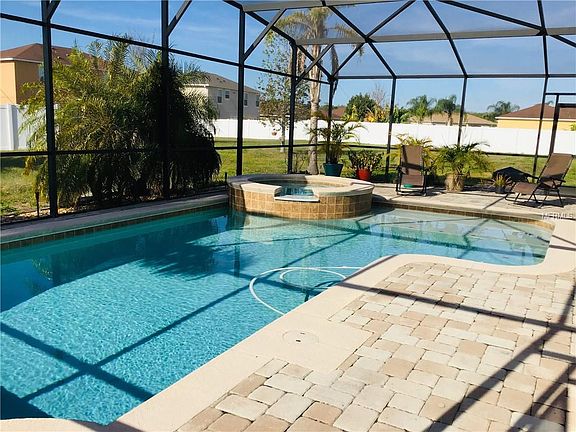 3rd image of 4112 Shelter Bay Dr