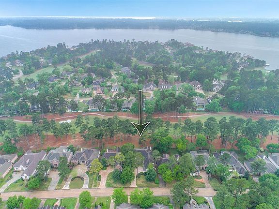 Located the Bentwater community close to Lake Conroe.