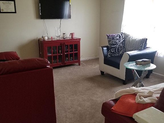 3rd image of 6201 Gatesgreen Dr
