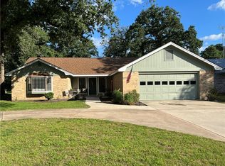 62 Fairway Dr, Hilltop Lakes, TX 77871