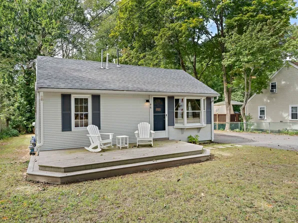45 Coleman St, Abington, MA 02351