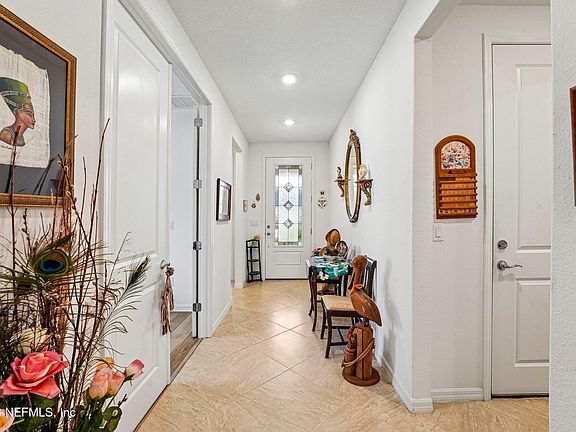 2nd image of 169 HICKORY PINE Drive