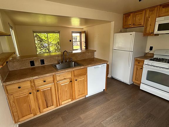 3rd image of 1695 Pierce St APT 1