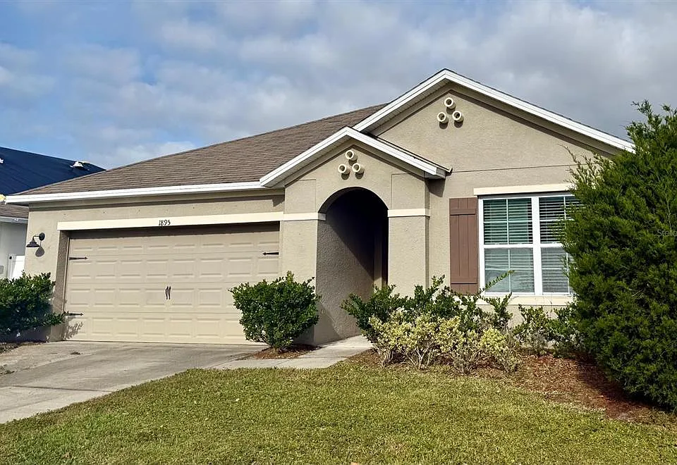 1895 Hickory Bluff Rd
