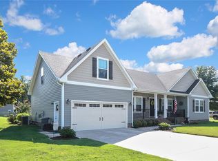 101 Sutryk Ct, Moyock, NC 27958