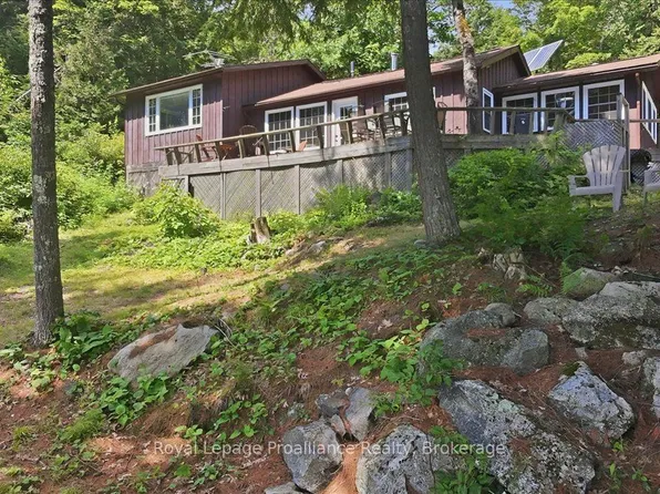 146 Skootamatta Lake Rd, Addington Highlands, ON K0H 1K0