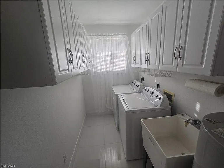 9175 Michael Cir #4 — Photo 24
