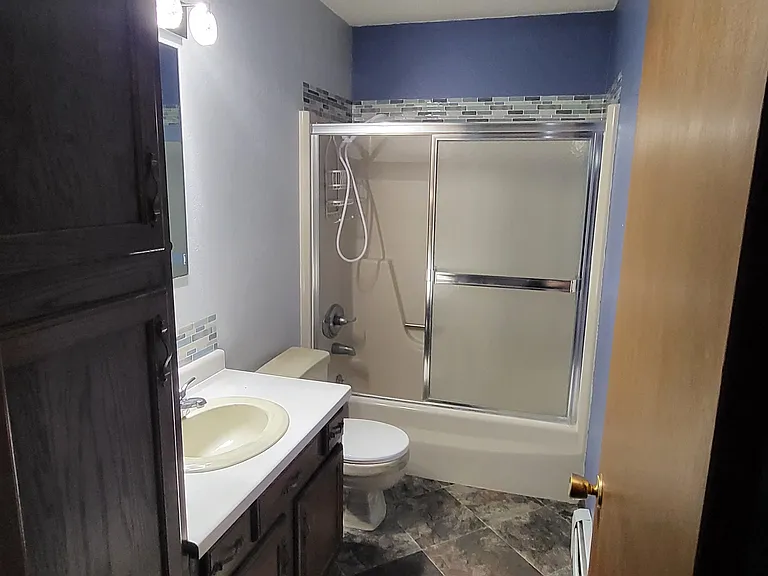 215 W Court St #2 — Photo 1