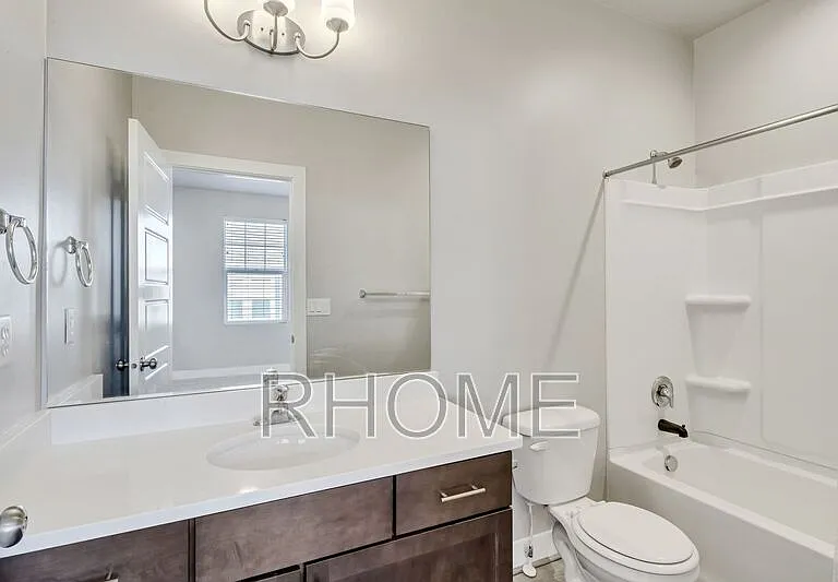 7852 S 5440 W — Photo 16