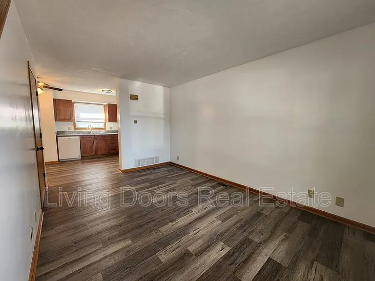 1511 David Dr — Photo 5