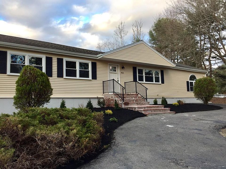 1st image of 864 Auburn St