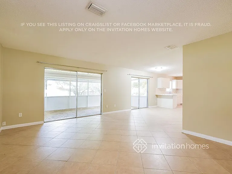 2454 Hope Ave — Photo 4