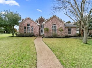 714 Singing Hills Dr, Garland, TX 75044