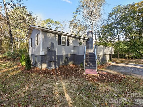 3rd image of 3618 Waterloo Dr