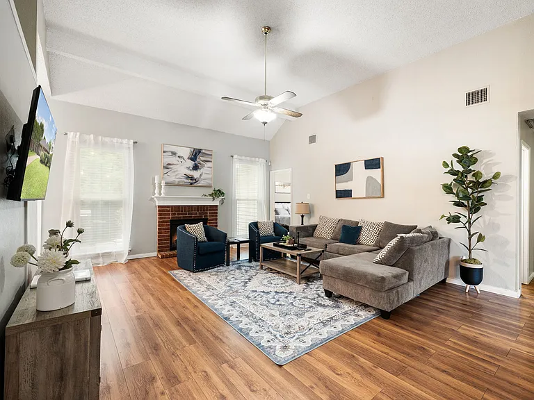 4143 Norway Ln — Photo 26