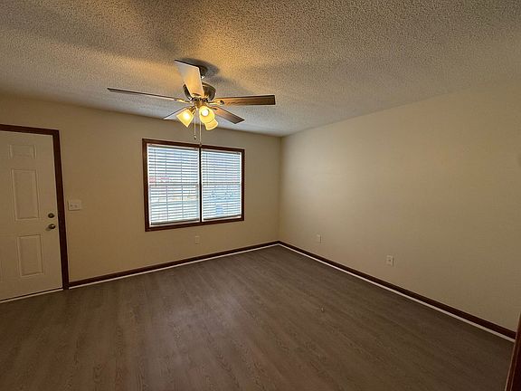 5th image of 180 E Grande Ave #13