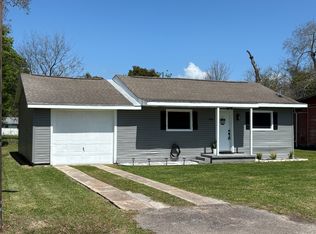 2910 Dowling St, Orange, TX 77630