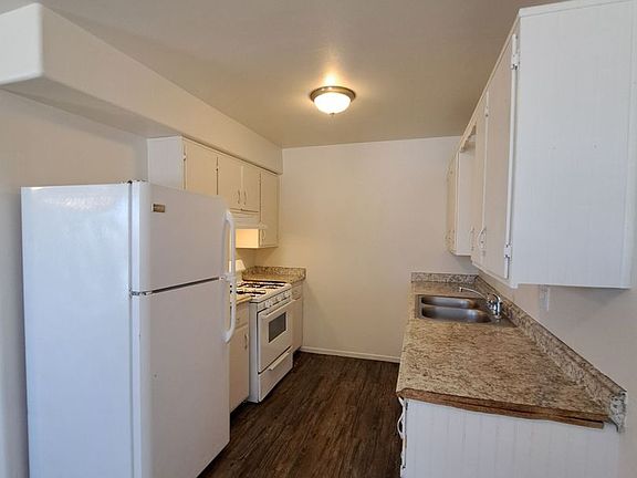 3rd image of 1452 S College Ave Unit 112