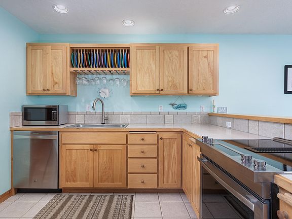 5th image of 5875 Barefoot Ln