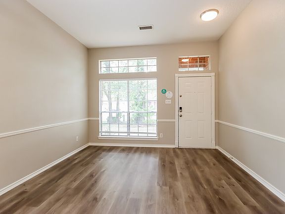 4th image of 4018 Hunnington Dr
