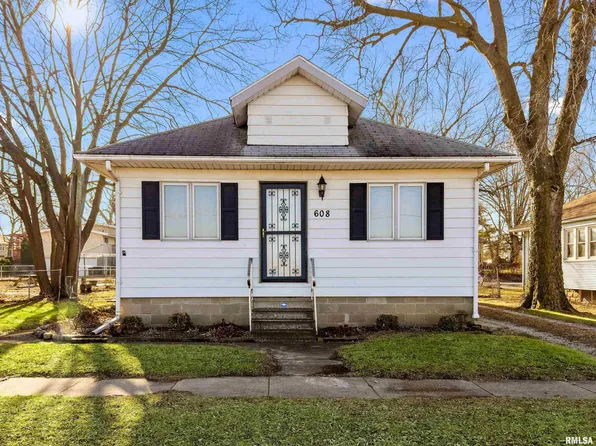 608 W Main St, South Pekin, IL 61564