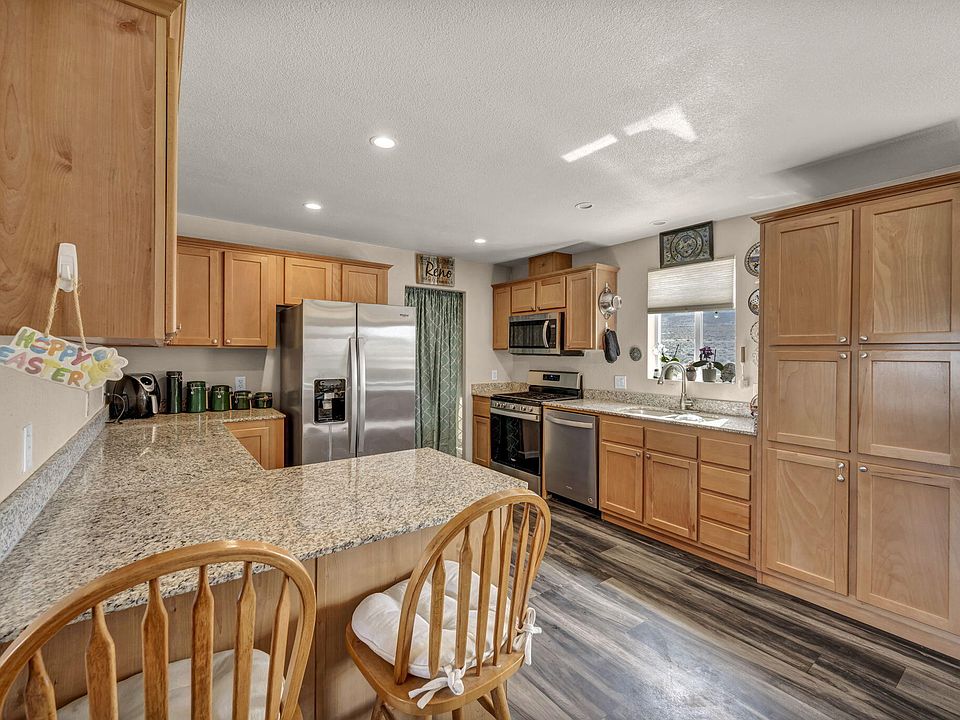 1st image of 5405 White Oak Dr