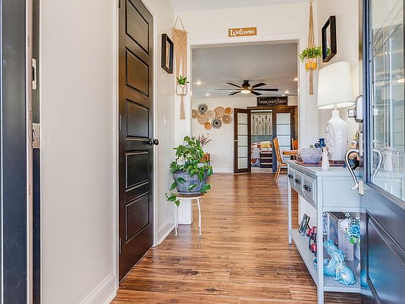 5th image of 2054 Meadow Creek Ln