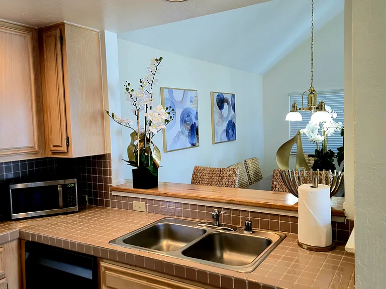 7220 N Lake Blvd #7 — Photo 6