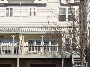 118 Barley Sheaf Dr, East Norriton, PA 19403