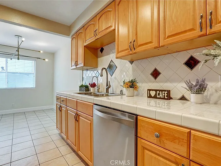 4637 Willis Ave #110 — Photo 15