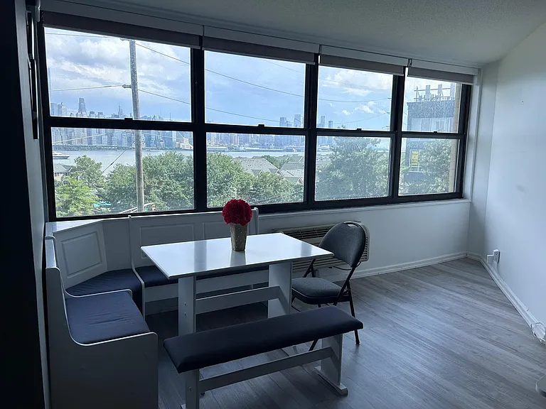 7002 Boulevard East #6F — Photo 4