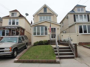 6140 Wetherole St, Rego Park, NY 11374