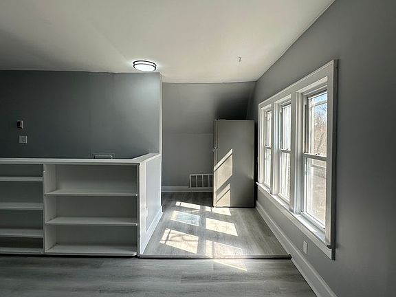 3rd image of 963 Park Ave #P9
