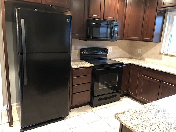5th image of 2708 Brentwood Dr
