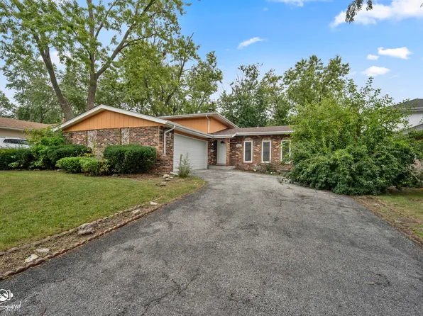 4329 Applewood Ln, Matteson, IL 60443