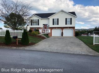 203 Meadow View Farms Dr, Jonesborough, TN 37659